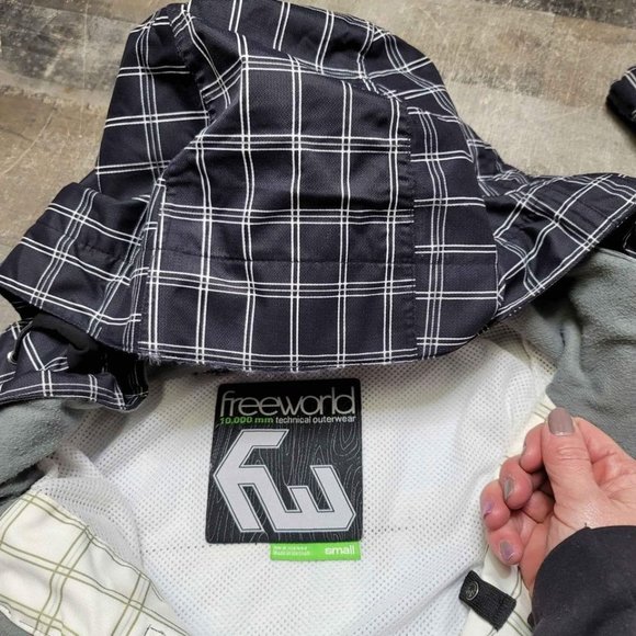 Free world snowboard coat size small blue and white - Picture 4 of 10